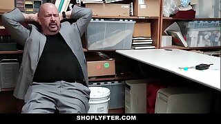 Shoplyfter - Teen (Ariel Mcgwire) Seizure And Fucked In Front Be proper of Dad